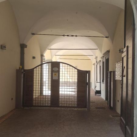 La corte dell'orologio Endine Gaiano Esterno foto