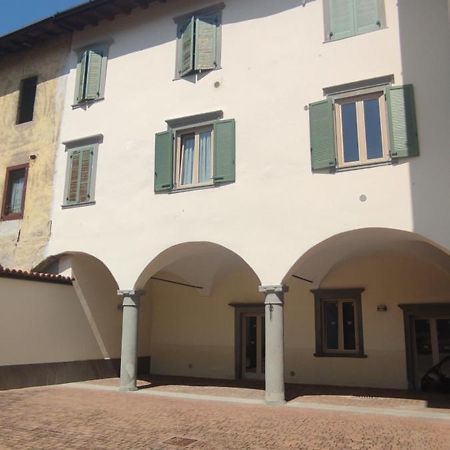 La corte dell'orologio Endine Gaiano Esterno foto