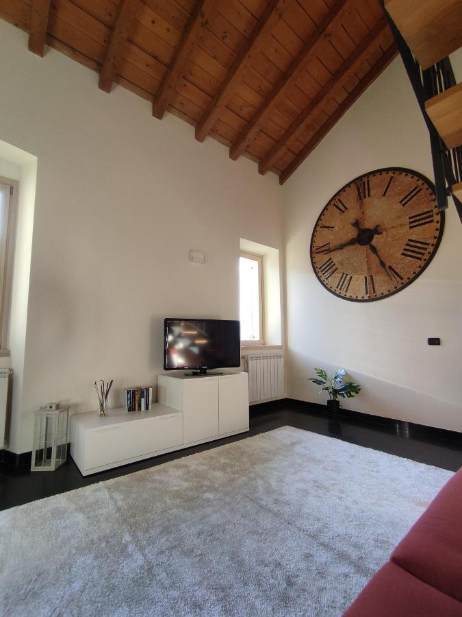 La corte dell'orologio Endine Gaiano Esterno foto