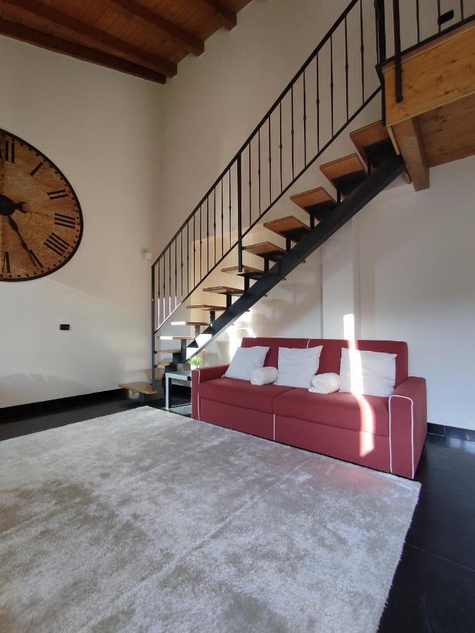 La corte dell'orologio Endine Gaiano Esterno foto