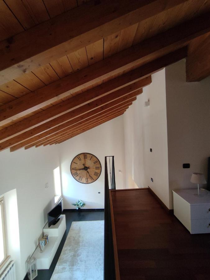 La corte dell'orologio Endine Gaiano Esterno foto