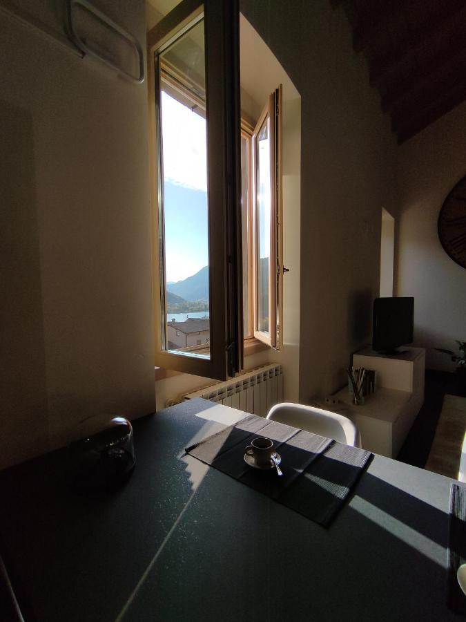 La corte dell'orologio Endine Gaiano Esterno foto